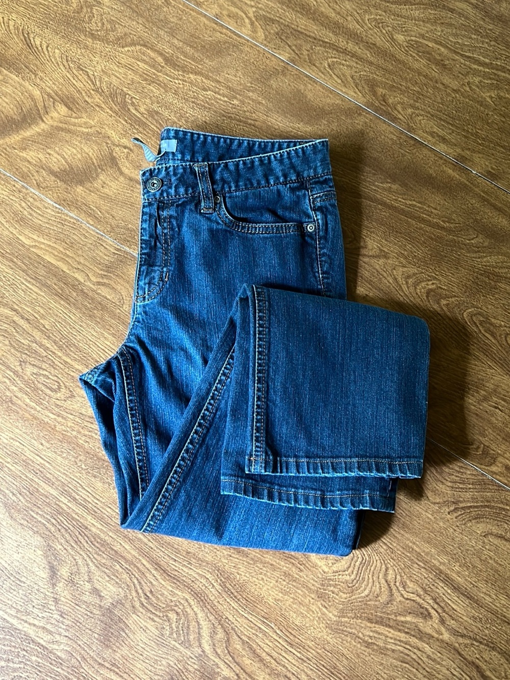 Ann Taylor Women’s Dark Wash Modern Fit Low Waist Capri Ankle Denim Jeans Size 8